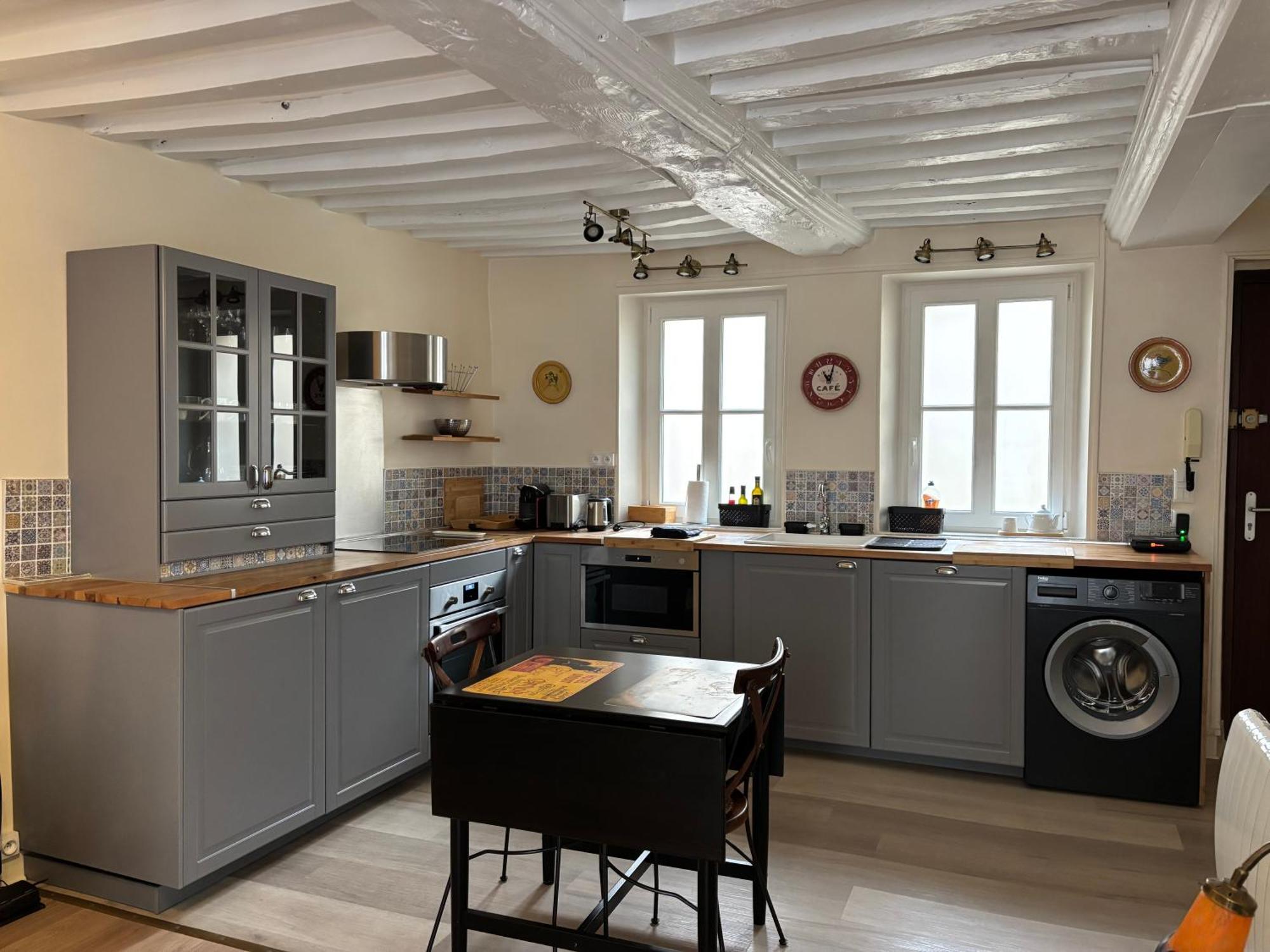 Les Remparts Apt Spacieux 1 Er Etage Renove Joliment Decore Bien Equipe Plein Centre Bayeux Proche Plages Du Debarquement Parking Gratuit A Proximite 외부 사진